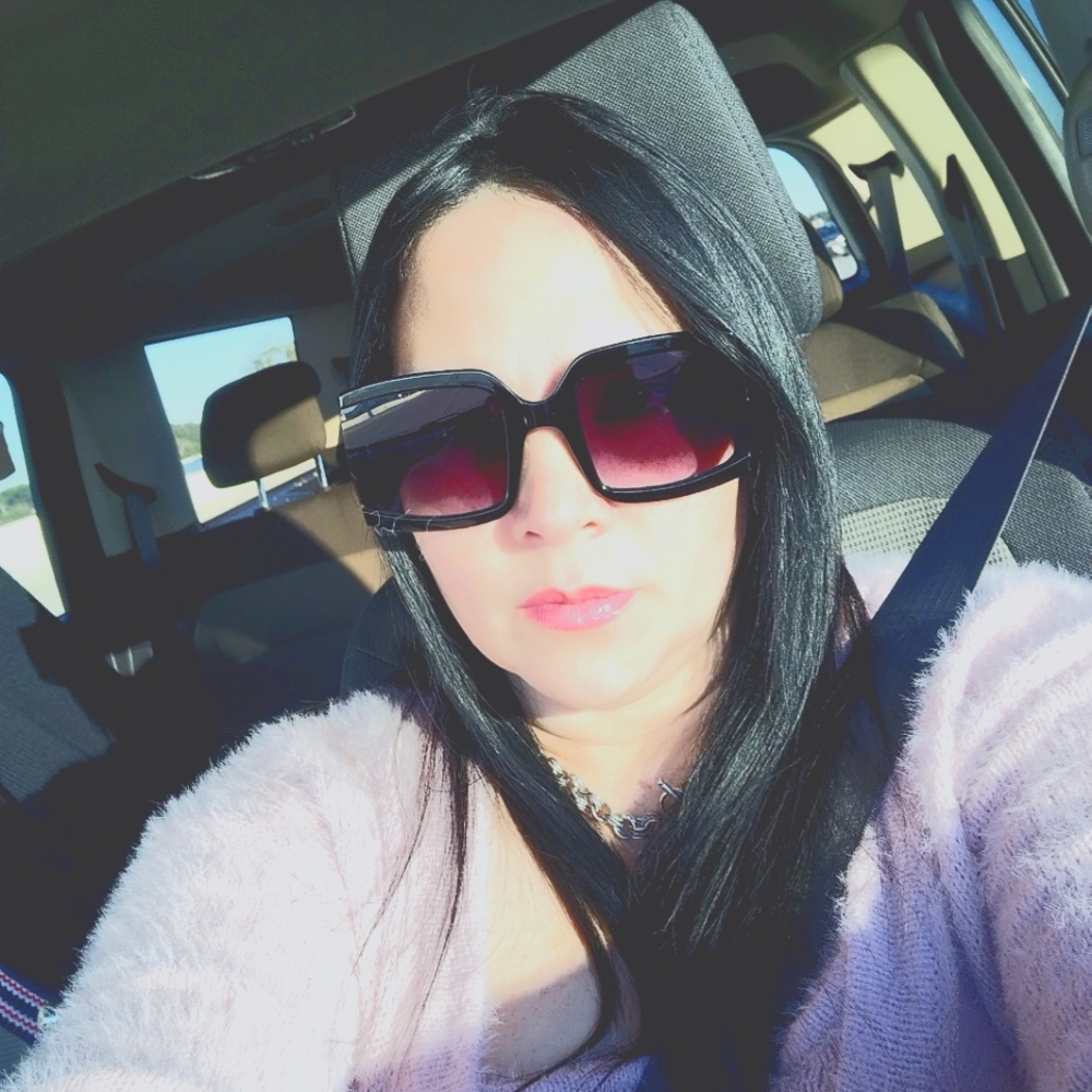 Meet your Posher, Ariana